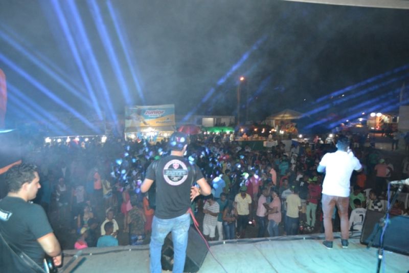 Festa do povoado Capim atrai grande público e fortalece festividades culturais