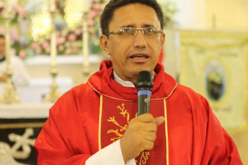 Padre José Aparecido será transferido para a paróquia de Água Branca