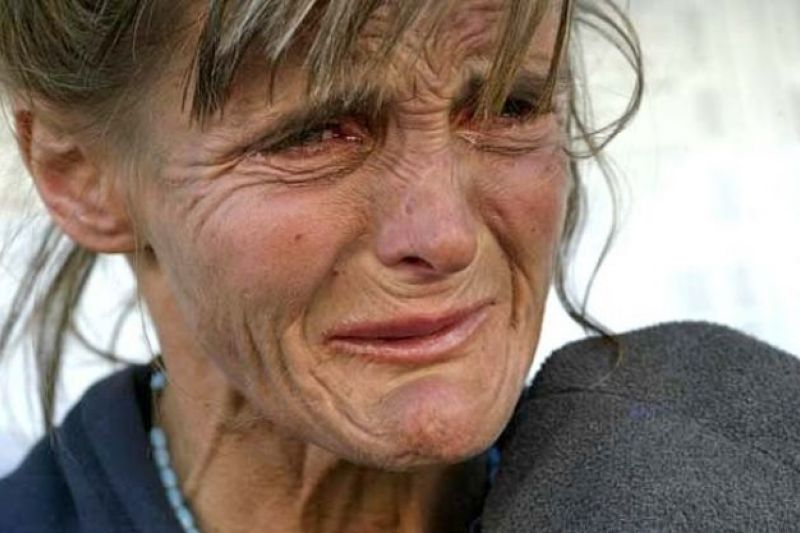 Idosa de 82 anos presa por não pagar pensão do neto é violentada na cadeia