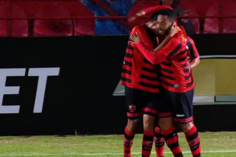 Oeste aproveita falta de pontaria do CRB, vira e vence a primeira na Série B