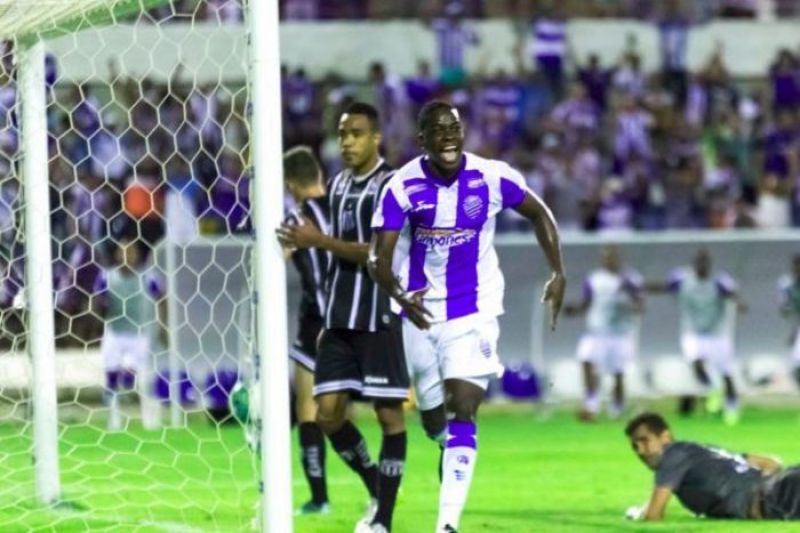 CSA realiza coletivo no Mutange e Nicácio treina entre os titulares de Canindé