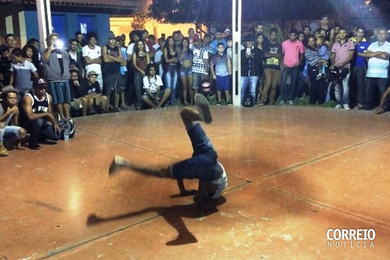 Primeira Batalha Delcity de Dança de Rua reúne dezenas de jovens em Delmiro Gouveia