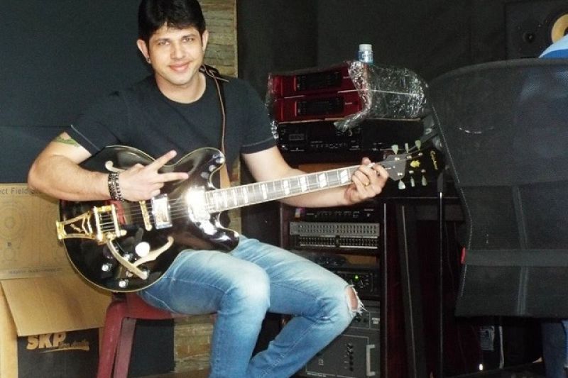 Cantor poderá ser vice do filho de Zé Hermes na disputa pela prefeitura de Canapi