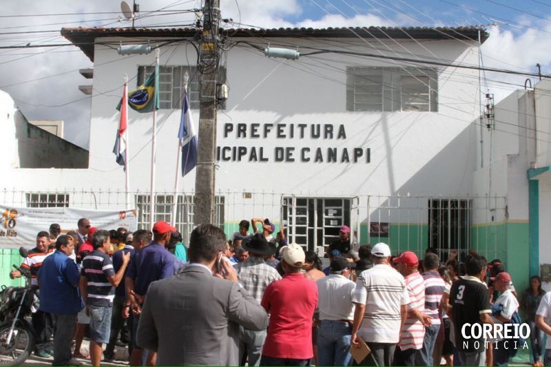 Vereador e procurador processam vice-prefeito de Canapi por invasão a Câmara e Prefeitura