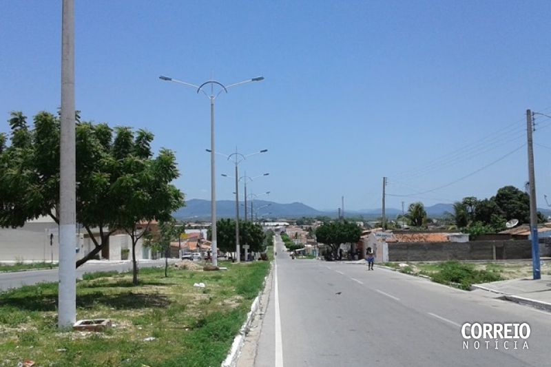 Mulher sofre sequestro enquanto colocava carro na garagem em Delmiro Gouveia