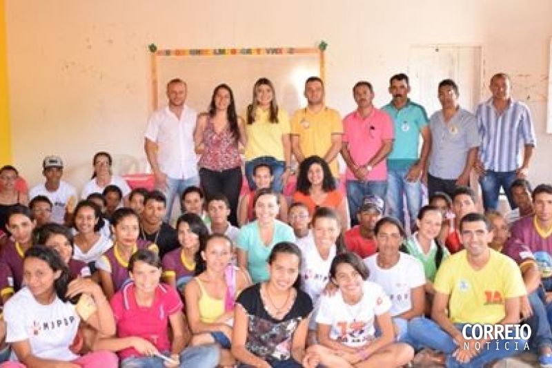 Candidatados da coligação “Senador cada dia melhor” assinam compromisso com juventude