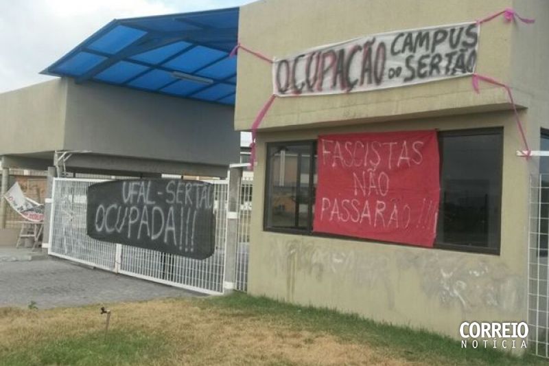 Estudantes ocupam Ufal Campus do Sertão em Delmiro Gouveia contra a PEC 241