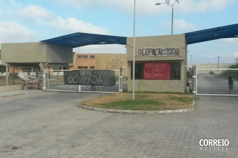 Delmiro Gouveia: Enem é adiado na Escola Luiz Augusto e no Campus do Sertão da Ufal