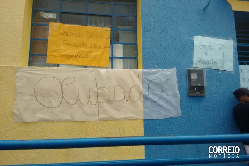 Alunos ocupam Escola Domingos Moedas em Água Branca em protesto contra a PEC-241