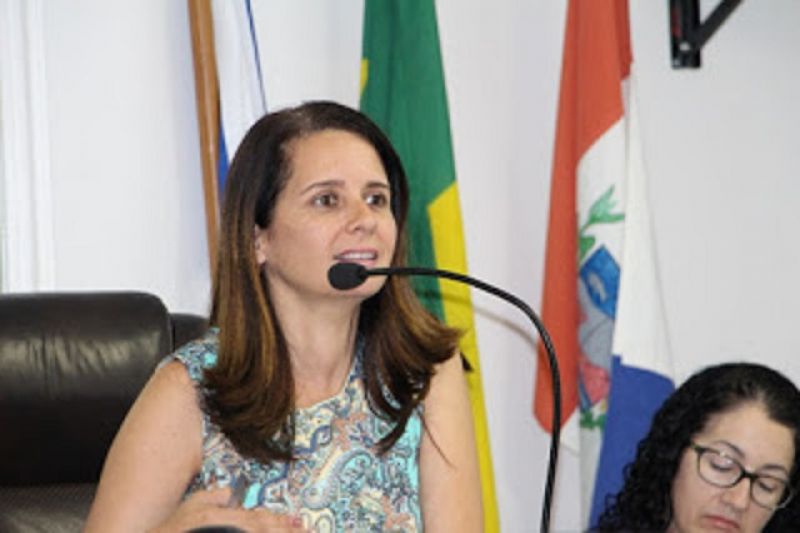 Geonice Peixoto deixa Saúde de Delmiro Gouveia para assumir cargo no Governo do Estado