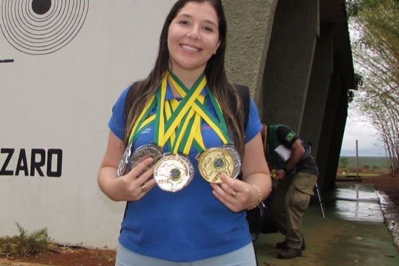 Filha de Pão de Açúcar é a grande campeã brasileira de Tiro de Carabina 2016