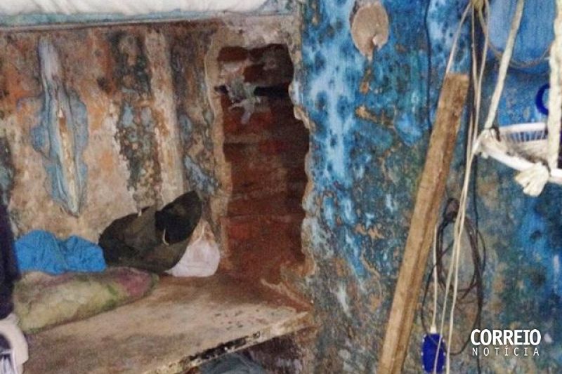 Policiais frustram fuga em massa de detentos da Delegacia Regional de Delmiro Gouveia