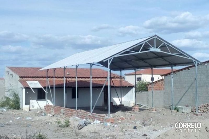 Criminosos arrombam igreja evangélica e furtam vários objetos em Delmiro Gouveia