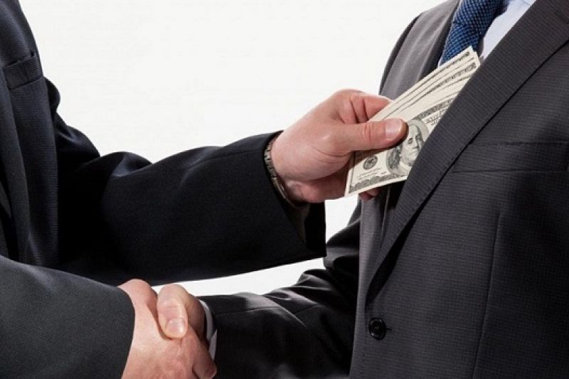 Internautas apontam “políticos mais honestos” como necessidade número 1 para 2017