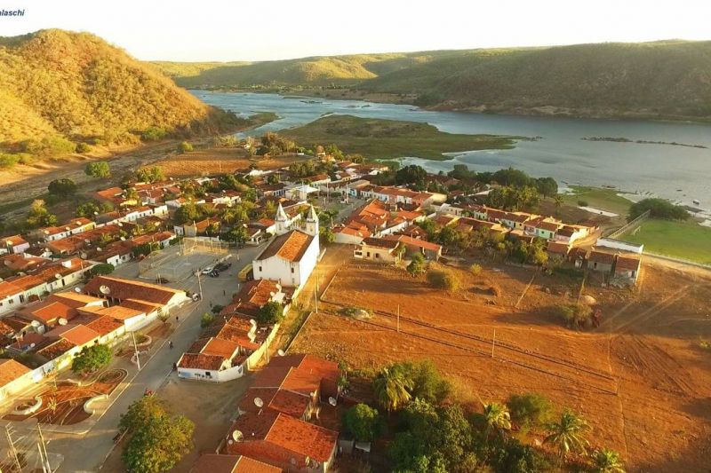 Vila de Entremontes, em Piranhas, celebra festa de Bom Jesus dos Navegantes