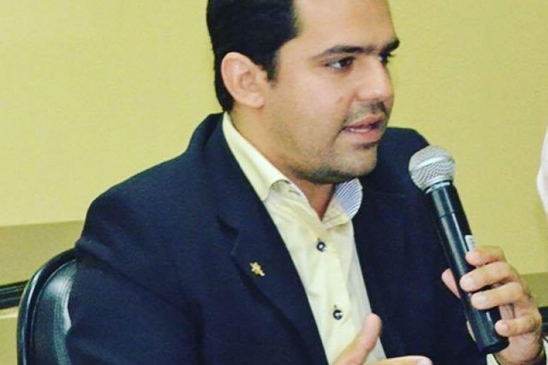 Deputado Carimbão pede e governador Renan Filho demite superintendente da Seprev