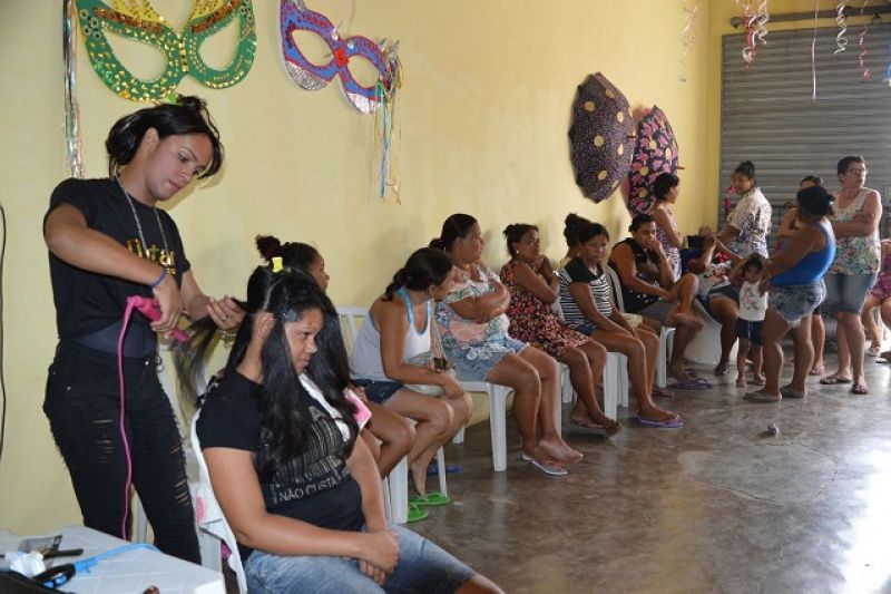 Piranhas: Mais de 100 mulheres participam do dia da beleza feminina no Distrito do Piau