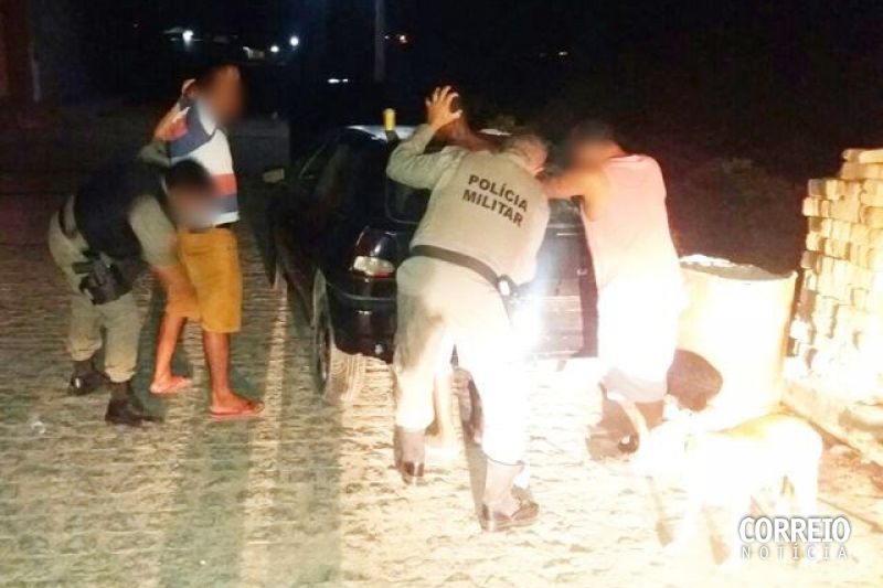 Várias abordagens são realizadas pela Polícia Militar para coibir criminalidade em Inhapi