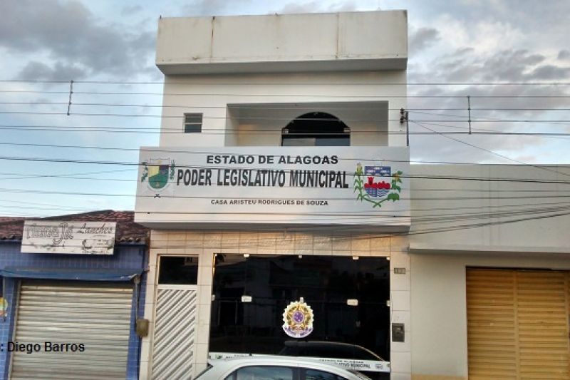 São José da Tapera: apenas 4 vereadores comparecem à Câmara e sessão não é realizada