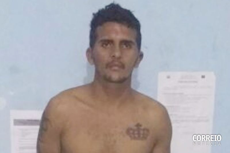 Detentos da delegacia de Delmiro espancam acusado de estuprar criança em Água Branca