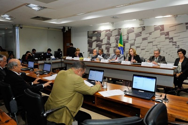 CPI: economistas negam déficit e criticam proposta de reforma da Previdência