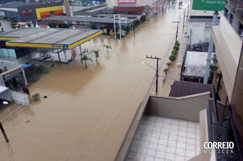 Enchente em Santa Catarina tira de casa alagoanos que migraram em busca de emprego