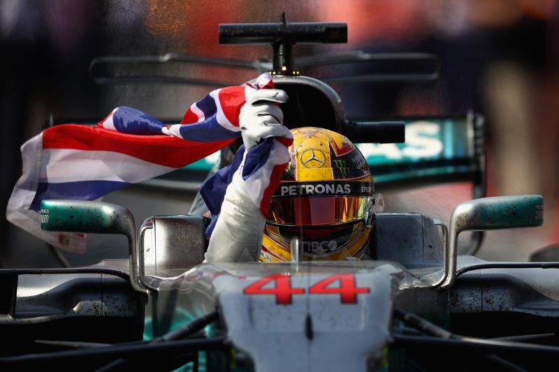 Hamilton lidera de ponta a ponta, vence no Canadá e diminui diferença para Vettel