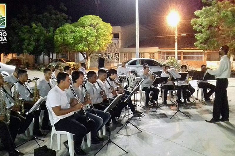 Abertura do projeto “Musica na Praça” leva centenas de pessoas à Praça de Eventos