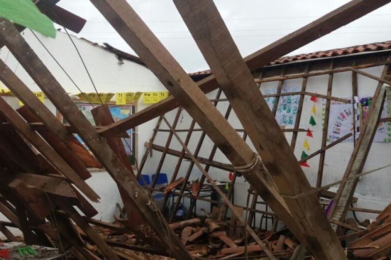 Fortes chuvas provocam vários estragos no município de Canapi