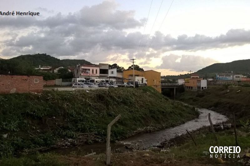 MPE abre inquérito civil para apurar lançamento de esgoto de supermercado no rio Camoxinga