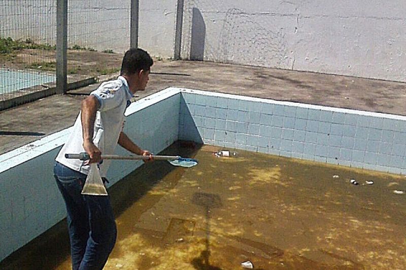 Prefeitura de Delmiro realiza controle biológico em combate aos mosquitos da dengue