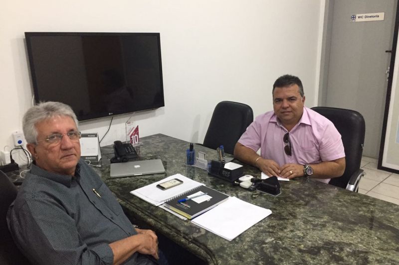 Prefeito Fabiano cobra do DER melhorias para rodovias AL-145 e de acesso a Pariconha