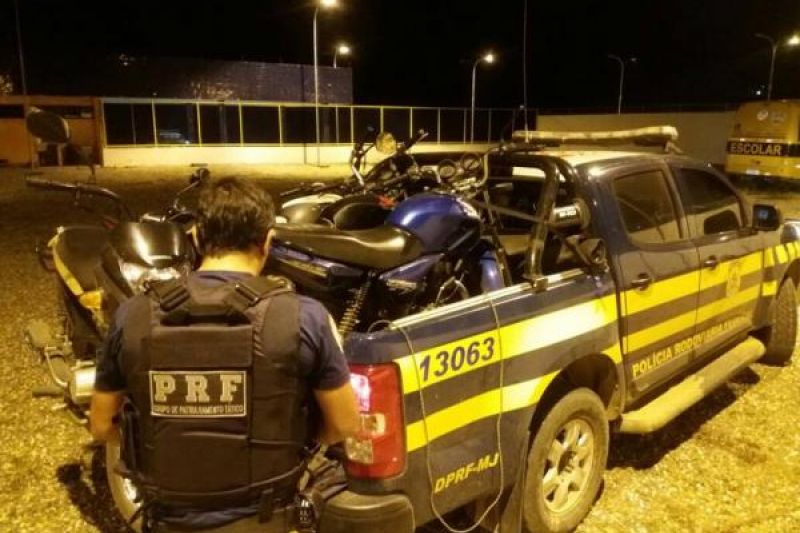 Patrulhamento da PRF/AL resulta na apreensão de cinco motos em trecho da BR-423 em Canapi