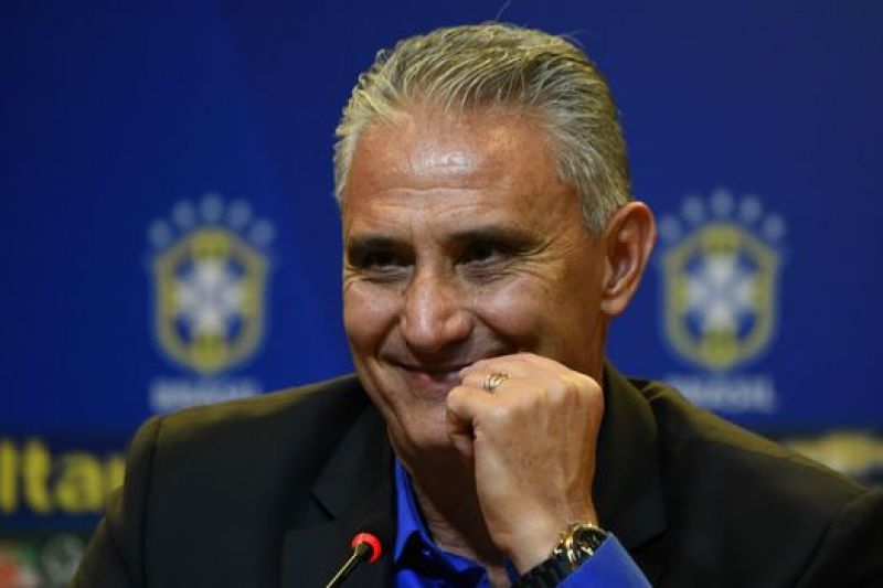 Tite confirma volta de Neymar e convoca corintianos Cássio e Fagner para seleção