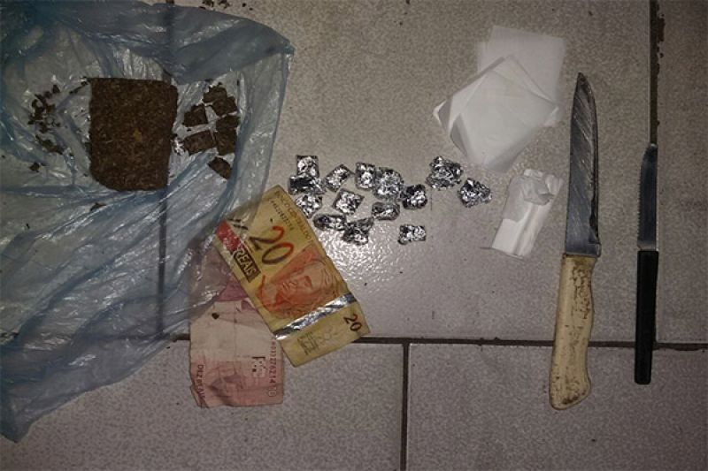 Homem é preso depois de ser encontrado com tablete e papelotes de maconha em Batalha
