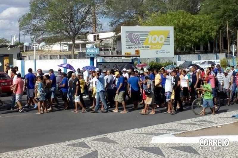 Em busca da reabertura da Fábrica da Pedra, sindicato organiza ato em Delmiro Gouveia