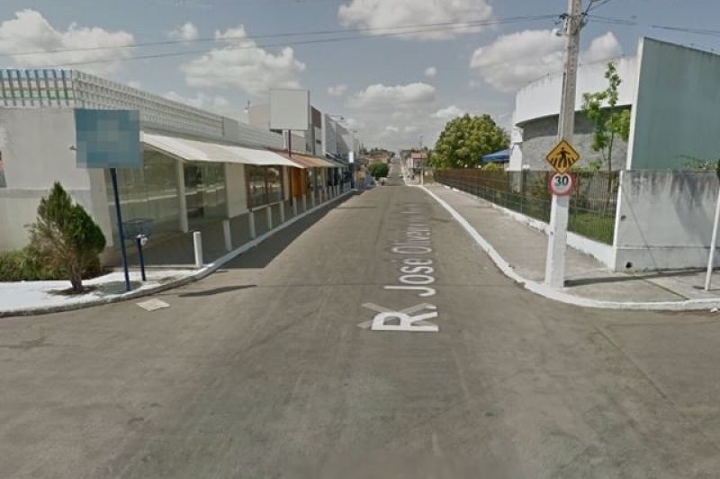 Criminosos utilizando cinquentinha assaltam lanchonete em Delmiro Gouveia