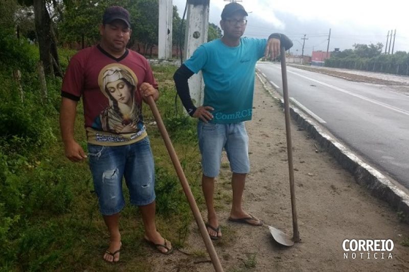Gari vereador denuncia falta de uniforme e de EPI; secretário diz que ele tem, mas não usa