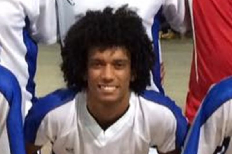 Revelação do Delmirense 2015 assina contrato profissional e disputa 2ª Divisão do Alagoano