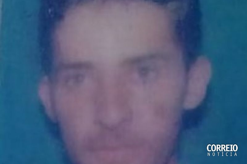 Homem morre após perder controle de moto e bater em placa de sinalização em Água Branca