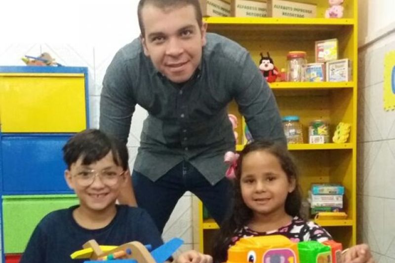 Em clima de alegria, Prefeito Vinícius Lima inaugura Brinquedoteca em Creche municipal