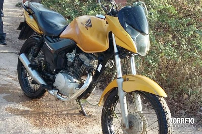 Moto que teria sido utilizada por acusado de matar ex-esposa em Delmiro é encontrada