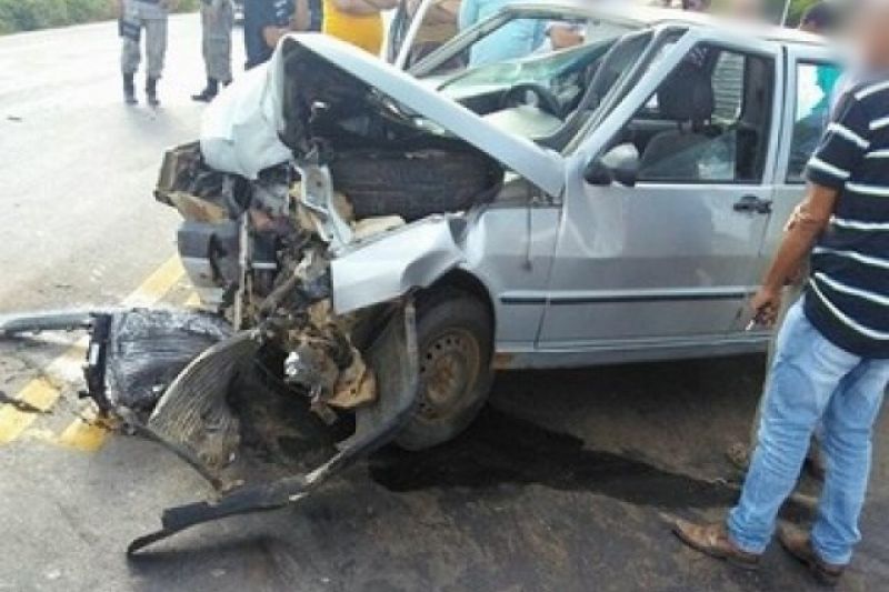 Colisão entre carros resulta na morte de idoso em trevo que dá acesso a Major Izidoro