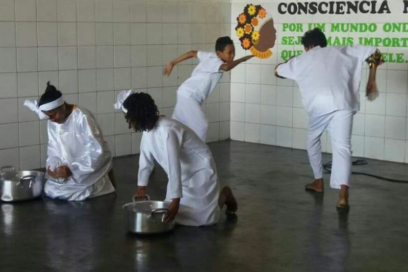 Estudantes de Canapi encenam peça teatral nas comemorações do Dia da Consciência Negra