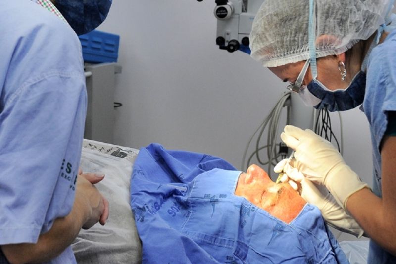 Secretaria de Saúde continua disponibilizando cirurgias de catarata para idosos