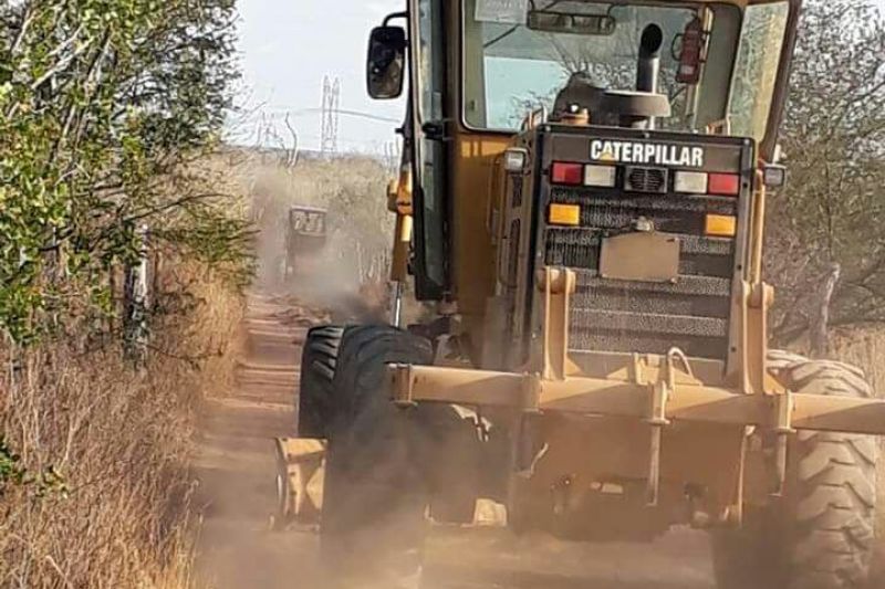 Prefeitura de Canapi: A todo vapor na recuperação dos acessos vicinais
