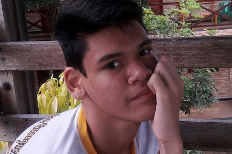 'Morreu apanhando', diz avó de garoto morto após briga com o pai