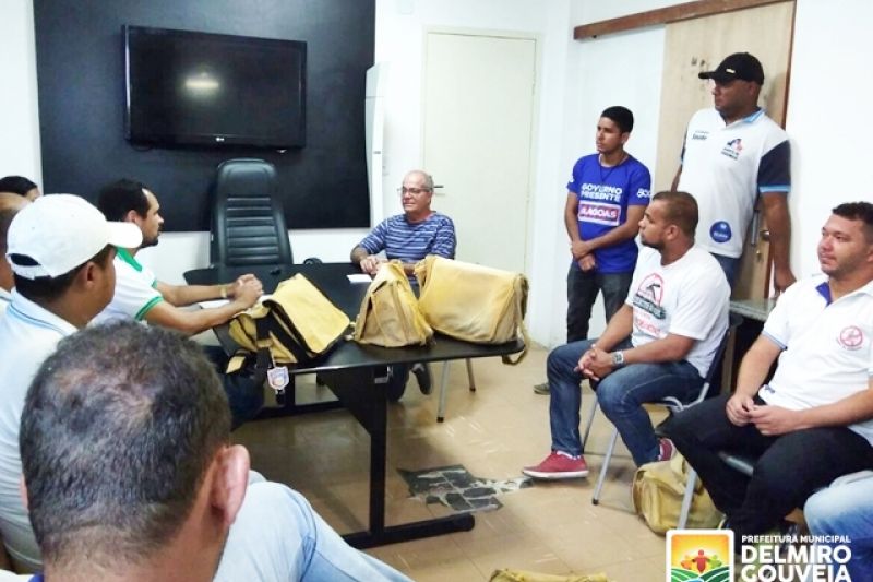 Secretário de Governo recebe agentes de endemias e busca solucionar pedidos da categoria