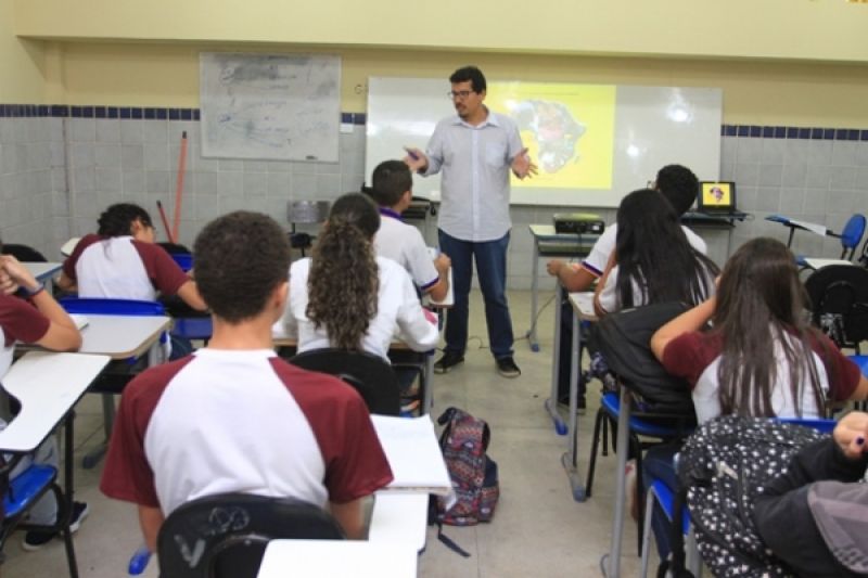 Governo paga R$ 32 milhões de rateio do Fundeb a professores da rede estadual