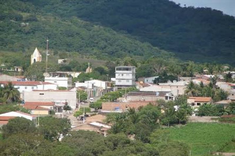 Homem é assassinado com tiro na cabeça enquanto dormia no sofá da casa da mãe em Pariconha